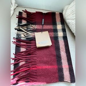 Burberry cashmere scarf